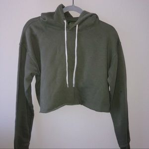 Green cropped hoodie